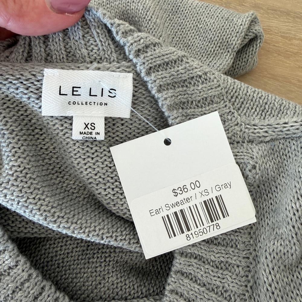 NWT Le Lis Collection Crewneck Pullover Sweater, Gray, XS - Picture 2 of 10